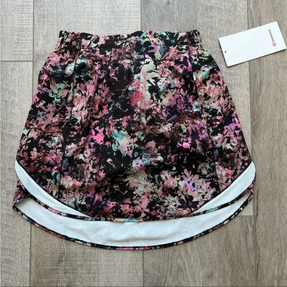 Lululemon Hotty Hot HR Skirt *Long in Stencil Blossom Red Multi/Sheer Blue